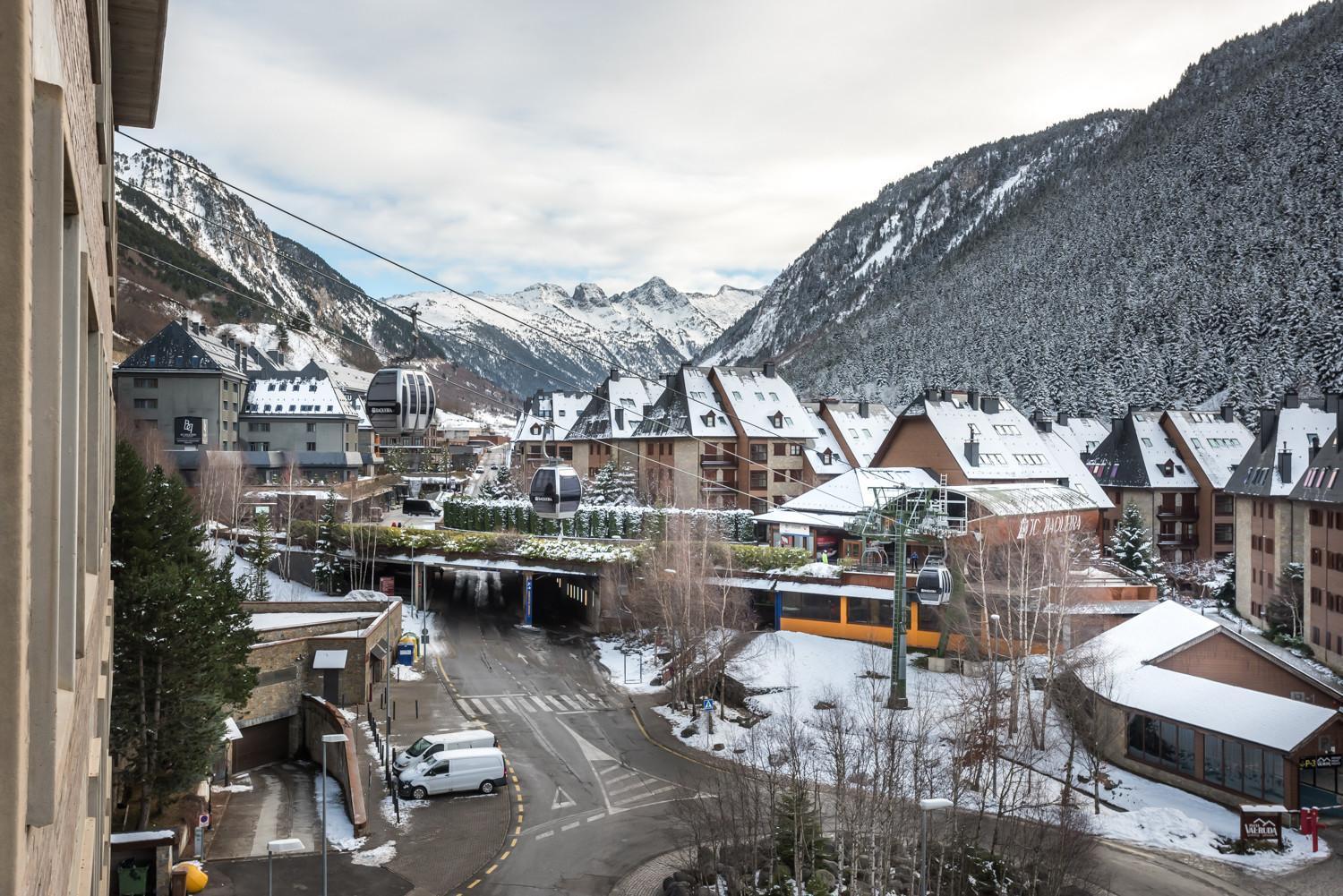 Sauts By Totiaran Apartment Baqueira Beret Luaran gambar
