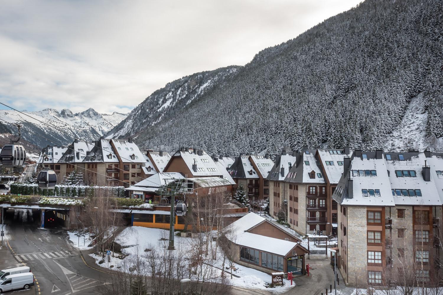 Sauts By Totiaran Apartment Baqueira Beret Luaran gambar
