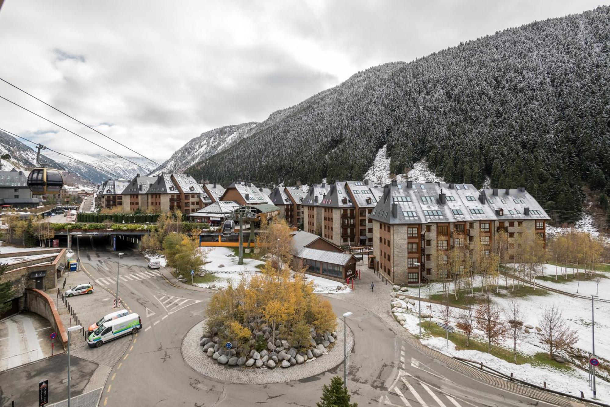 Sauts By Totiaran Apartment Baqueira Beret Luaran gambar